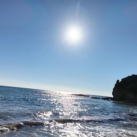 HalikounasAlonaki Bay公寓 外观 照片